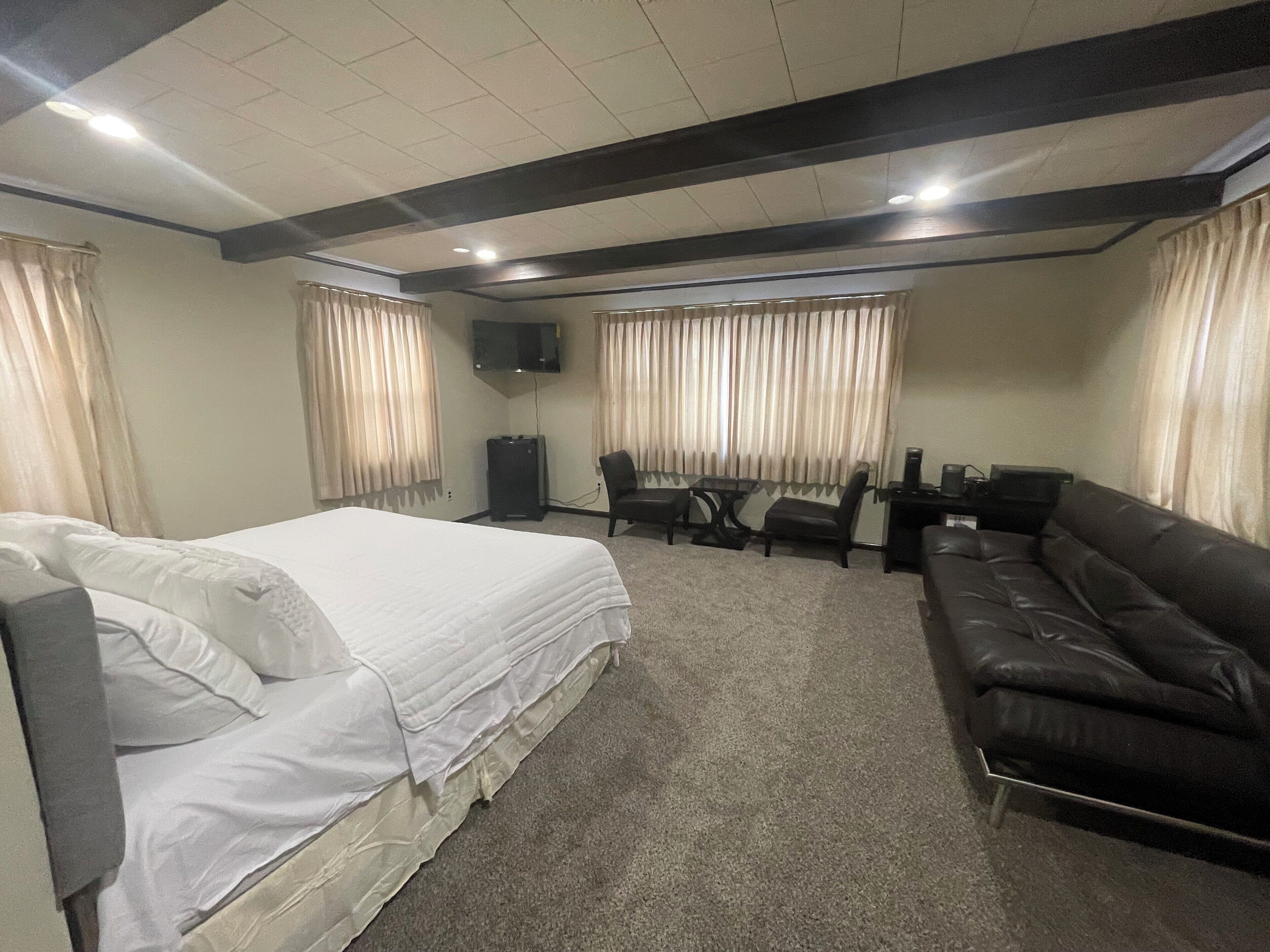 1 habitación, tabla de planchar con plancha, wifi gratis y ropa de cama 