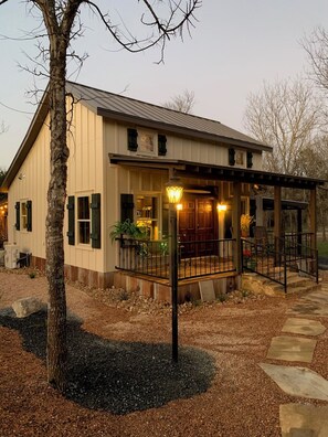 Exterior - The Pond Retreat! 5-Star Wildlife Oasis Escape (Fredericksburg)