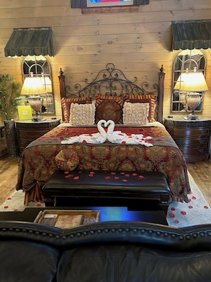 1 bedroom, iron/ironing board, WiFi, bed sheets - The Pond Retreat! 5-Star Wildlife Oasis Escape (Fredericksburg)