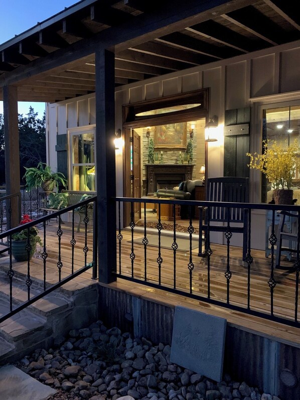 Terrace/patio - The Pond Retreat! 5-Star Wildlife Oasis Escape (Fredericksburg)