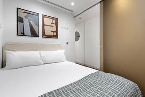 Iron/ironing board, WiFi, bed sheets - Blueground | City of Westminster, view, nr Big Ben (London)