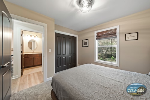 Lake Como Retreat w/ Fire Pit, Gas Fireplace & EV Charger Relax and Recharge