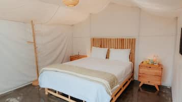 Deluxe Double Room, Patio, Lake View | Desk, iron/ironing board, free WiFi