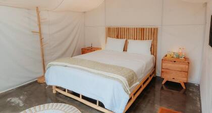 Happynest Glamping and Villa Dieng