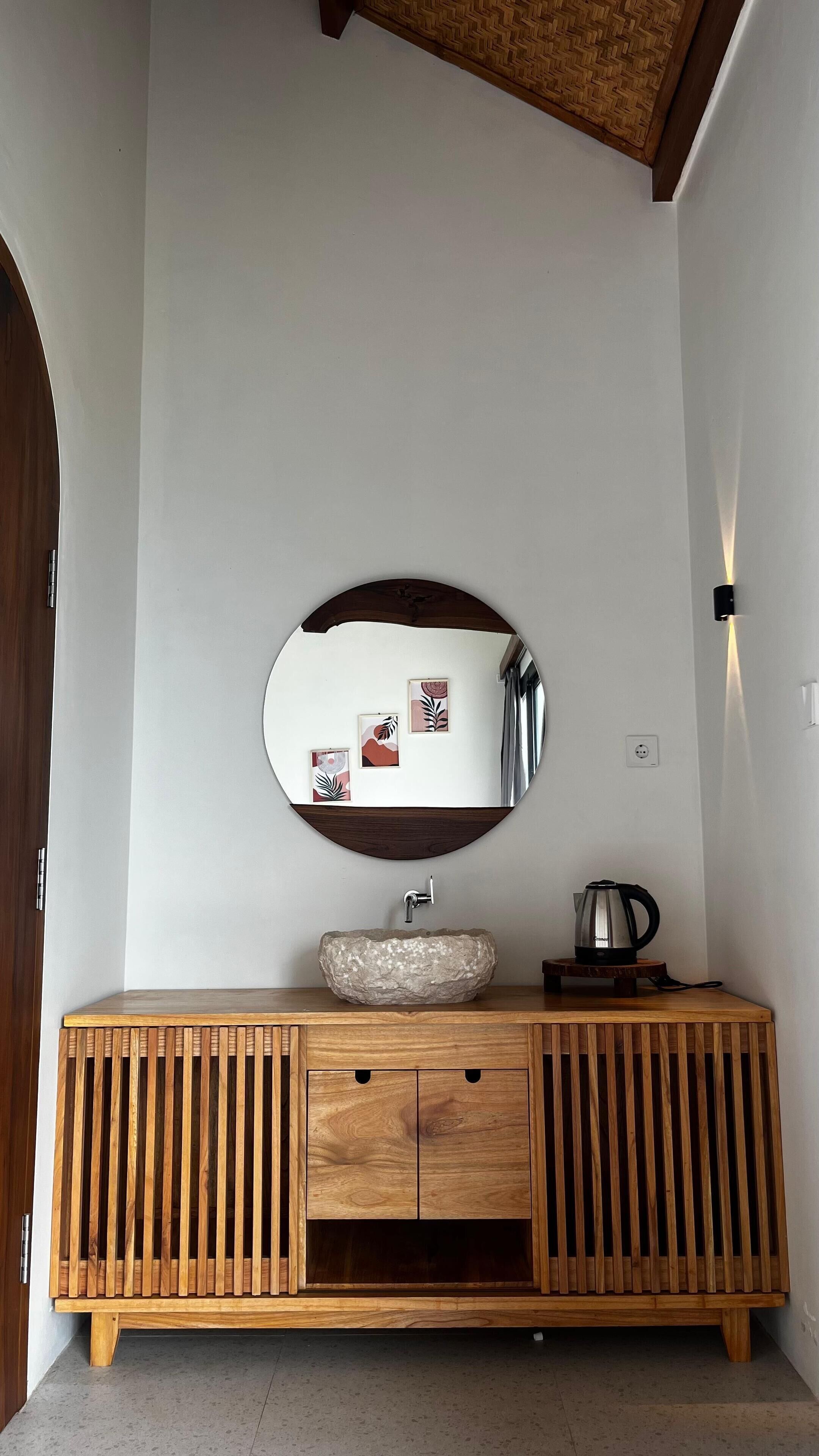 Suite, Balcony, Lake View | Bathroom