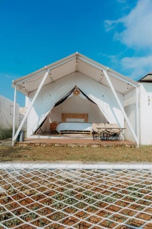 Deluxe Double Room, Patio, Lake View | Desk, iron/ironing board, free WiFi - Happynest Glamping and Villa Dieng (Garung)