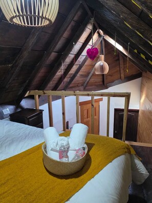 Vierbettzimmer, Bergblick | Kostenloses WLAN