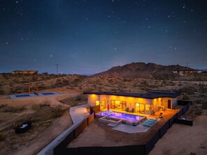 Terrace/patio - Inez | Modern Desert Retreat (Yucca Valley)