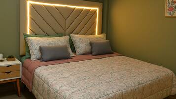 2 bedrooms, iron/ironing board, free WiFi, bed sheets