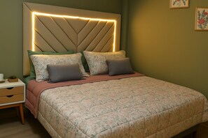 2 bedrooms, iron/ironing board, free WiFi, bed sheets