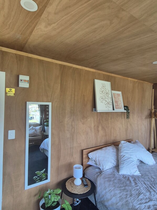 1 Schlafzimmer, Schreibtisch, Reisekinderbett, kostenloses WLAN