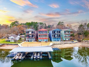 Exterior - Spacious Lakefront Family Retreat on Lake Hamilton | 4BR • 3BA • 2 Kitchens • Boat Dock (Hot Springs)