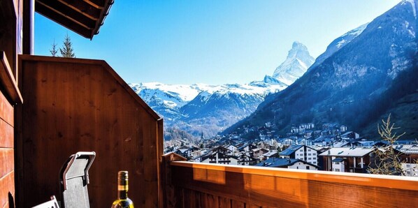 Outdoor dining - Luxury  in Perfect Location, Wallis  1002 (Wallis)