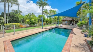 Pool - Tripcony Quays Stunning Waterfront Escape (Caloundra)
