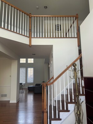 Interior - Cozy 3-bedroom house in quaint Princeton with AC (Princeton)