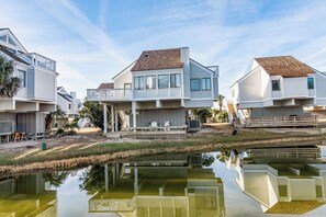 Exterior - 200 paces to South Beach on Bald Head Island (Bald Head Island)
