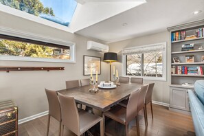 Dining - Dolomite 10 | 5-Bedroom Townhome | 3 Levels | Walk to Town & Mountain Access (Aspen)