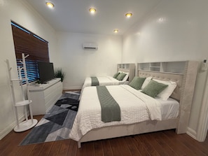 2 bedrooms, free WiFi - COZY CONVENIENT HOUSE IN ORLANDO NEAR UCF& VALENCIA COLLEGE (Orlando)