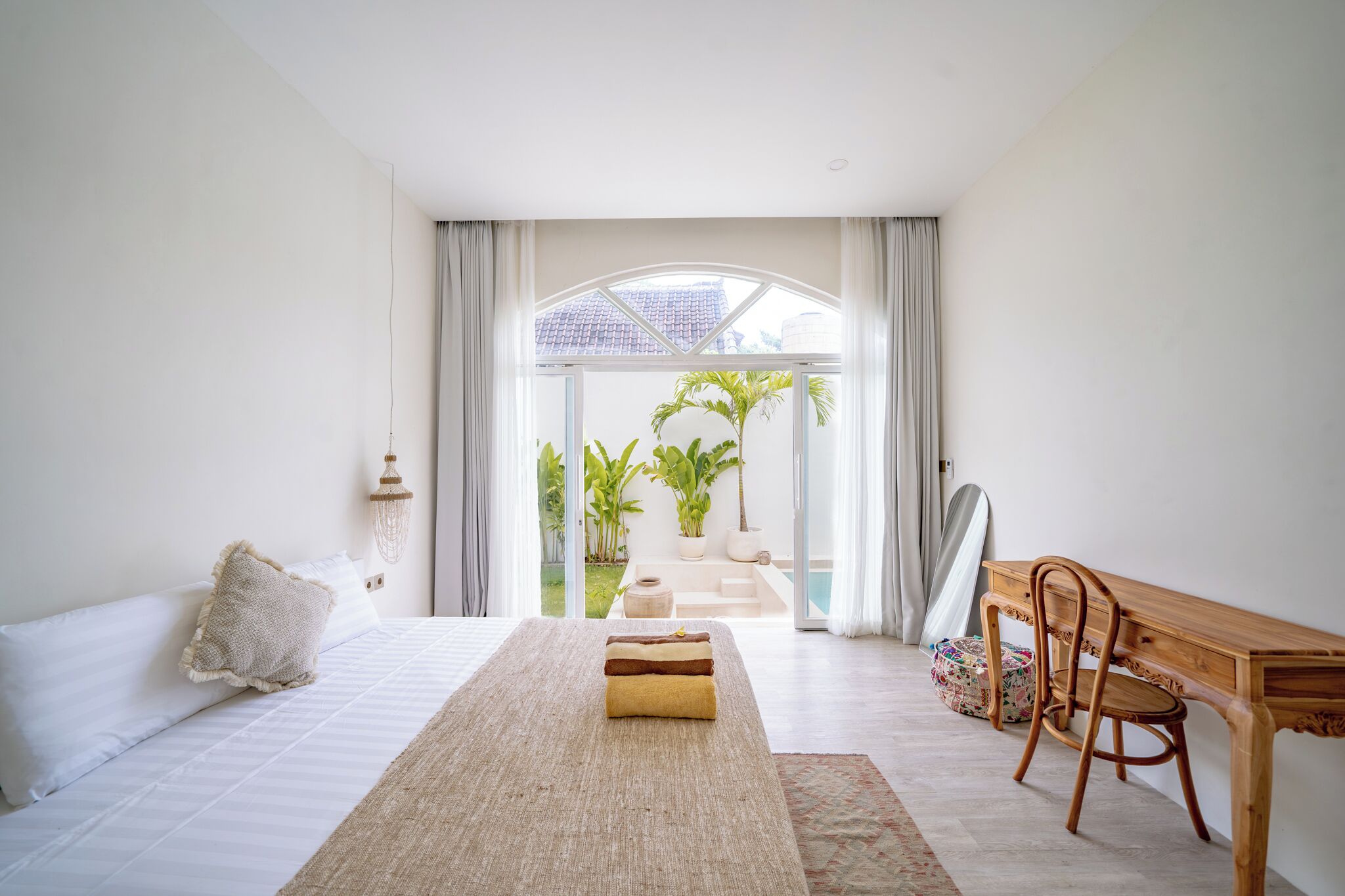 Vila, 3 quartos, piscina particular | Cortinas blackout, Wi-Fi de cortesia, roupa de cama