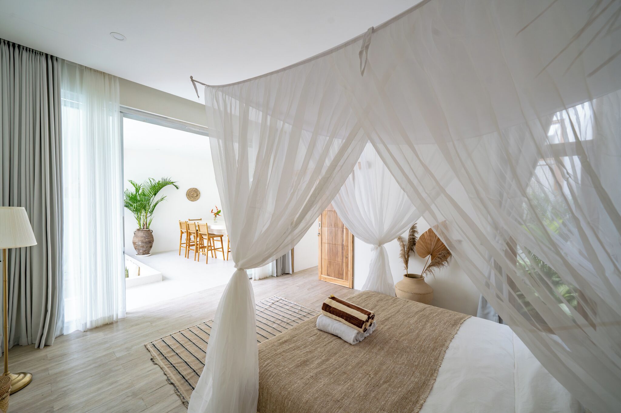 Vila, 3 quartos, piscina particular | Cortinas blackout, Wi-Fi de cortesia, roupa de cama