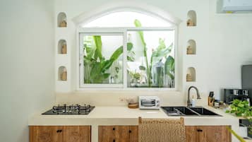 Vila, 3 quartos, piscina particular | Cozinha privada | Cafeteira/chaleira, chaleira elétrica