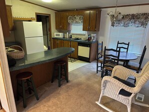 Private kitchen - Pleasant 2-bedroom condo with AC in charming Prestonsburg. (Prestonsburg)