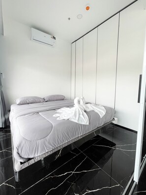 Room - 3-Bedroom w/Mountain View at Patong Tower (Tambon Patong)