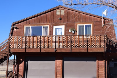 Peaceful Country Getaway Near Dillon, MT