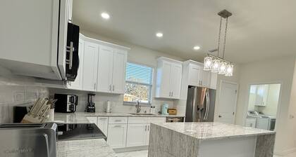 Brand new luxury home near Tampa top attractions