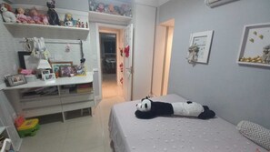 2 slaapkamers, een strijkplank/strijkijzer, wifi, beddengoed