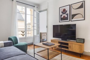 TV, stereo - Blueground | Saint-Lambert, balcony, nr Eiffel Tower (Paris)
