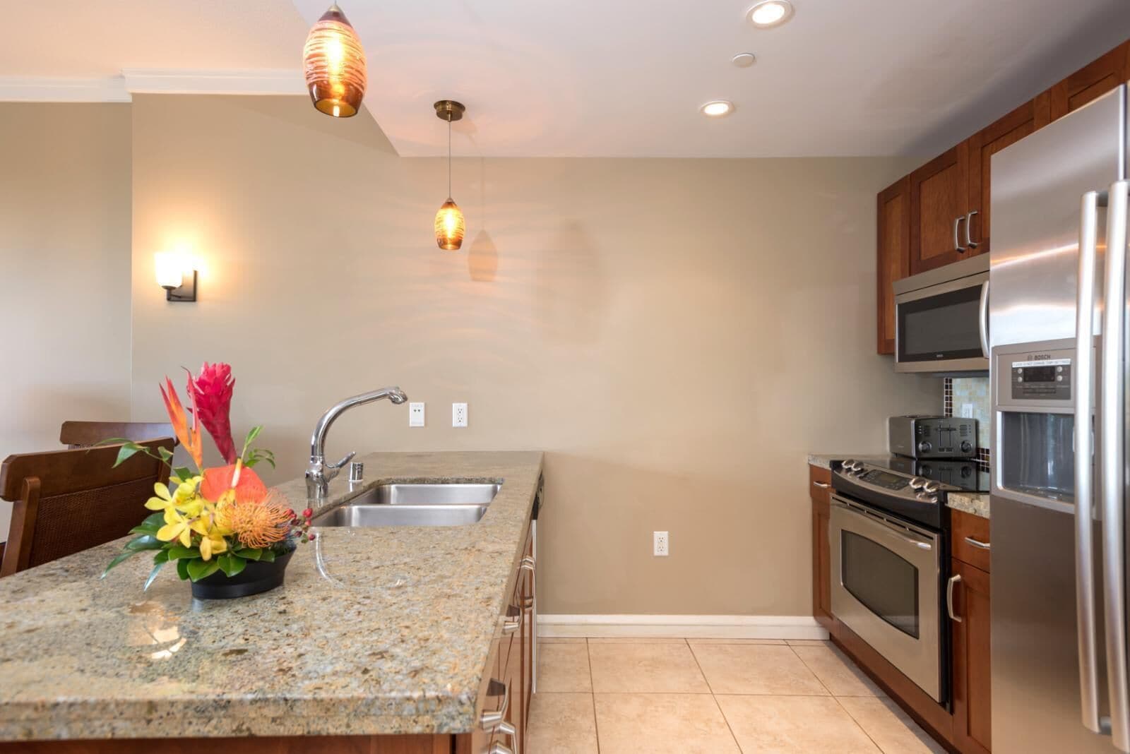 Microwave, oven, dishwasher, coffee/tea maker