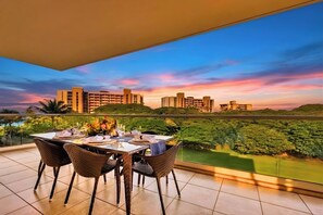 Outdoor dining - Honua Kai | Multi Unit Listing | KBM Resorts | Mountain Views | 2 Units, 5 Bedrooms | HK ML-3562 (Lahaina)