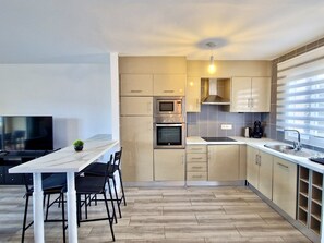 Fridge, microwave, oven, dishwasher - SR Marina del Sol 2BDR with sea view and garden (Mijas)