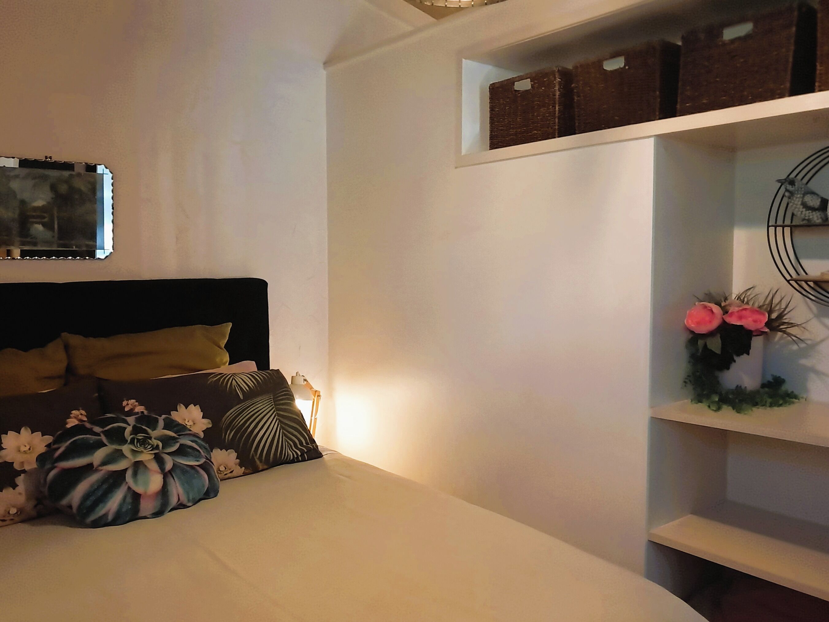 1 chambre, bureau, fer et planche à repasser, Wi-Fi gratuit