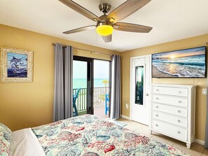 2 bedrooms, iron/ironing board, WiFi, bed sheets - Sunburst Gulffront – Beach, Bay & Gulf Views (Englewood)