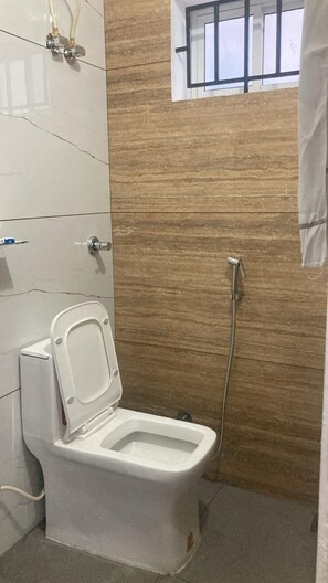 Bathroom - Marvelous 1-bedroom bed & breakfast in charming Aluva Ernakulam (Aluva, Ernakulam)