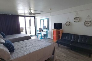 Interior - The Maui Wowi Oceanfront Condo (Daytona Beach Shores)