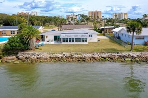 Interior - River Front - Fishing, Dolphins, Views Galore! (Daytona Beach)