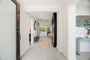 Interior - Absolute Lakefront | Sleeps 10 | Pool Table (Lake Munmorah)