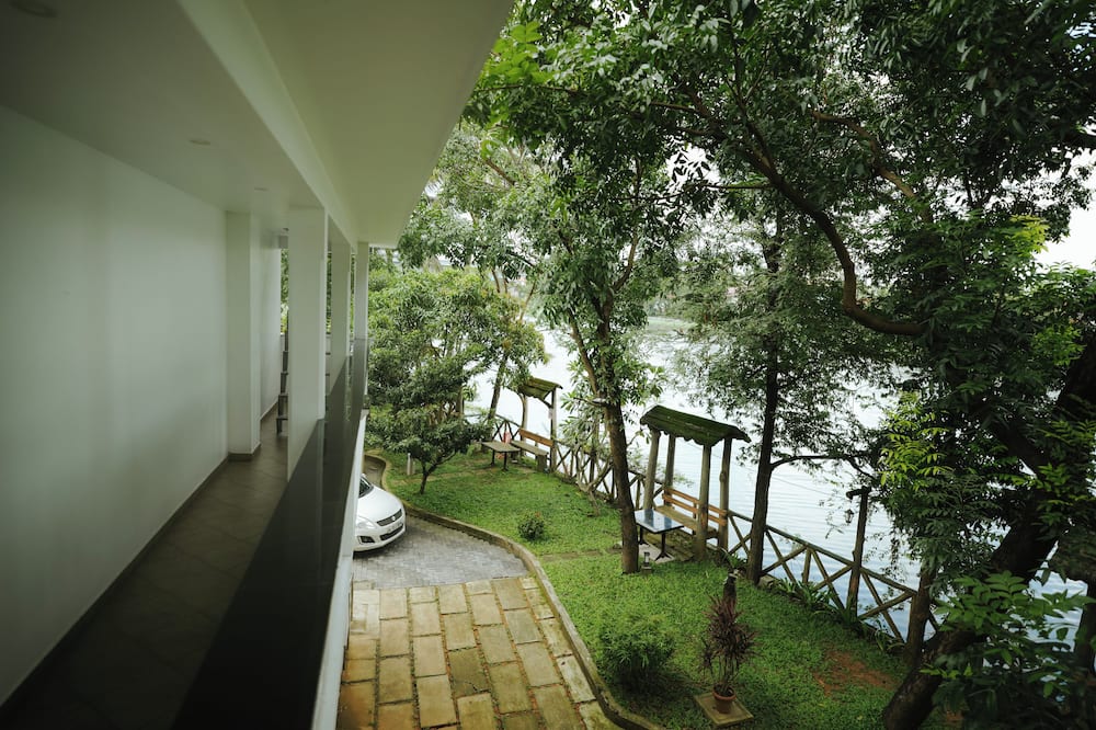 DREAM LAND VIEW RESORT
