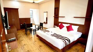 Family Double Room, Lake View