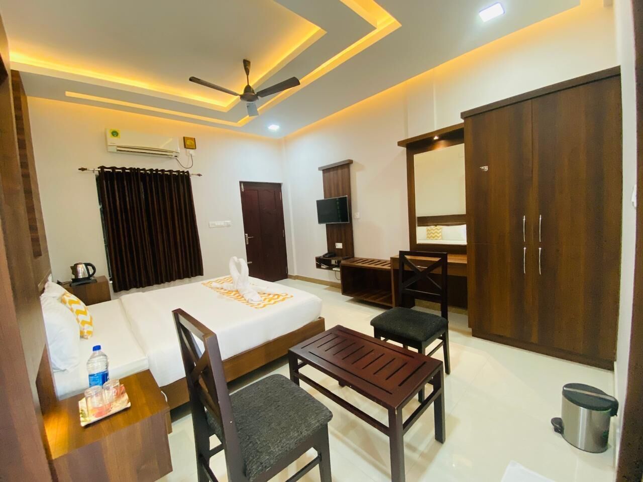 Standard Room, Lake View