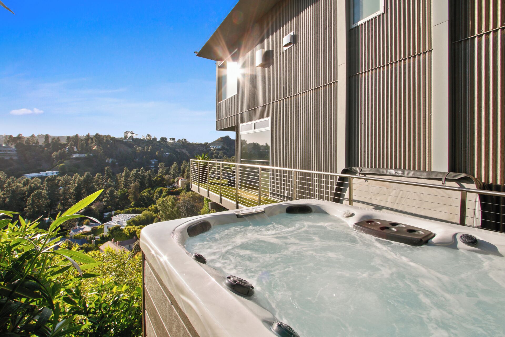 Casa superluxo, várias camas, banheira de imersão, vista para a montanha (The Beverly Aura) | Hidromassagem externa