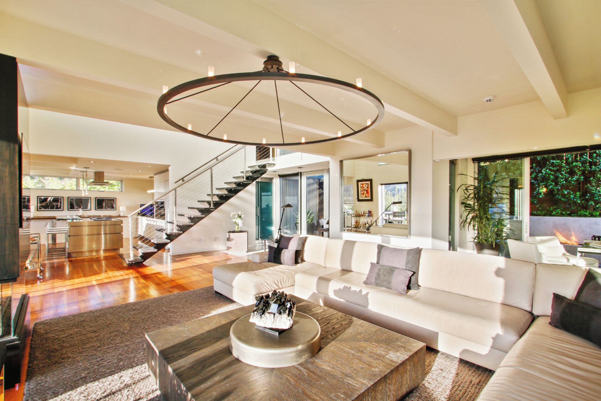 Luxury House, Multiple Beds, Hot Tub, Mountain View (The Beverly Aura) | Interior