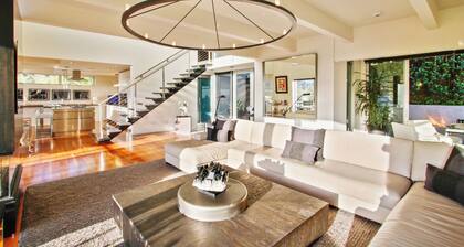 Beverly Horizon: Jet-set Mid-century Modern Oasis in the Hills