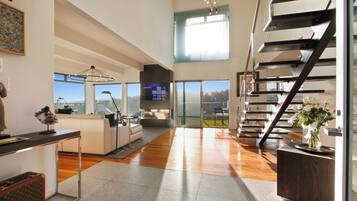 Casa superluxo, várias camas, banheira de imersão, vista para a montanha (Beverly Horizon) | Parte interna