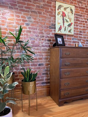 Unclassified image, 3 of 28, button - Neighborhood Townhome with Botanical Vibes (Dubuque)