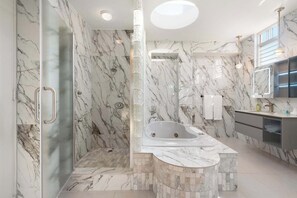 Shower, hair dryer, towels - Surfside Mansion | Luxury Retreat with Pool (Palmas del Mar)