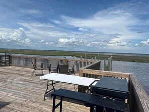 Property grounds - Legend Oaks Room 2 over the water (Gautier)